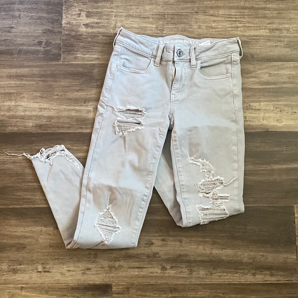 American Eagle Grey Distressed Jeggings